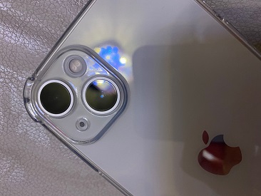 iPhone 13粉屏登上热搜！苹果客服回应与硬件无关