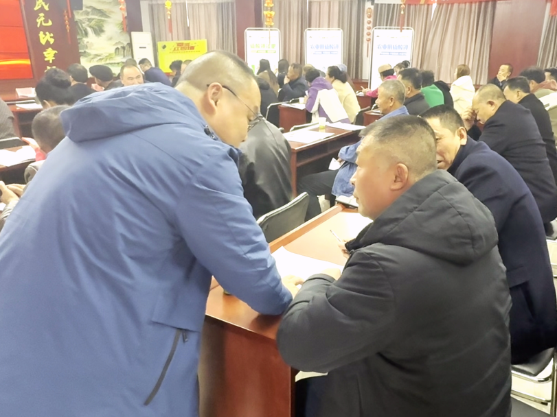 保粮安 助春耕 