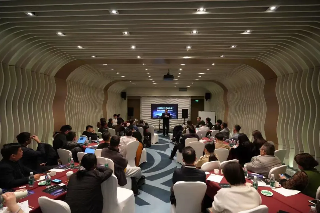 鹿马(LUMOUS)智慧入住新方案:自助入住+全域营销成行业增长双引擎