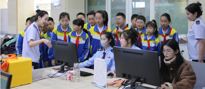 https://techchina.nancai.net/2025/0401/68e61d76088e5b1.png