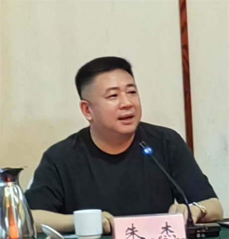 “四送一服”进企业   精准把脉解难题