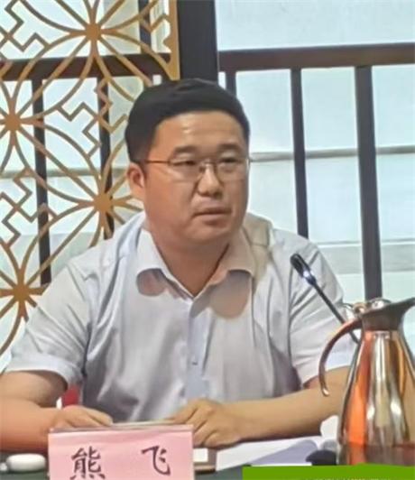 “四送一服”进企业   精准把脉解难题