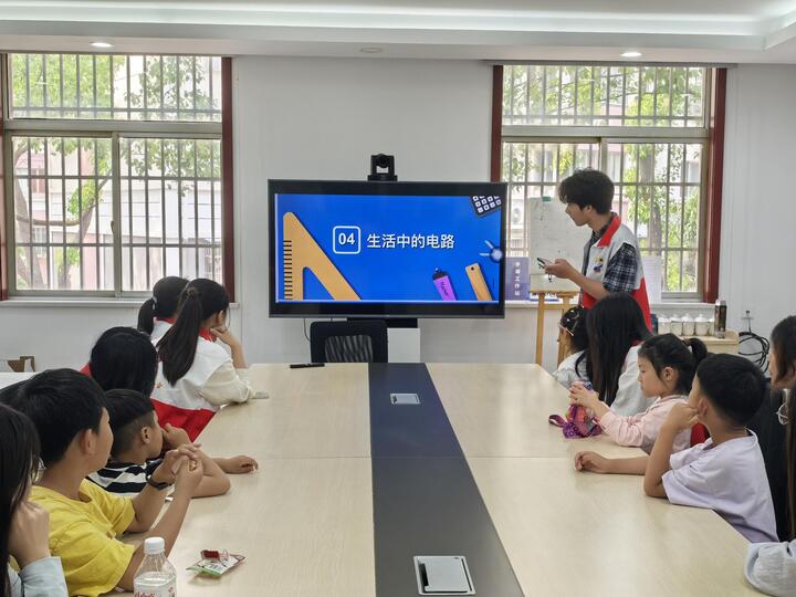 青春志愿行 实践育新人