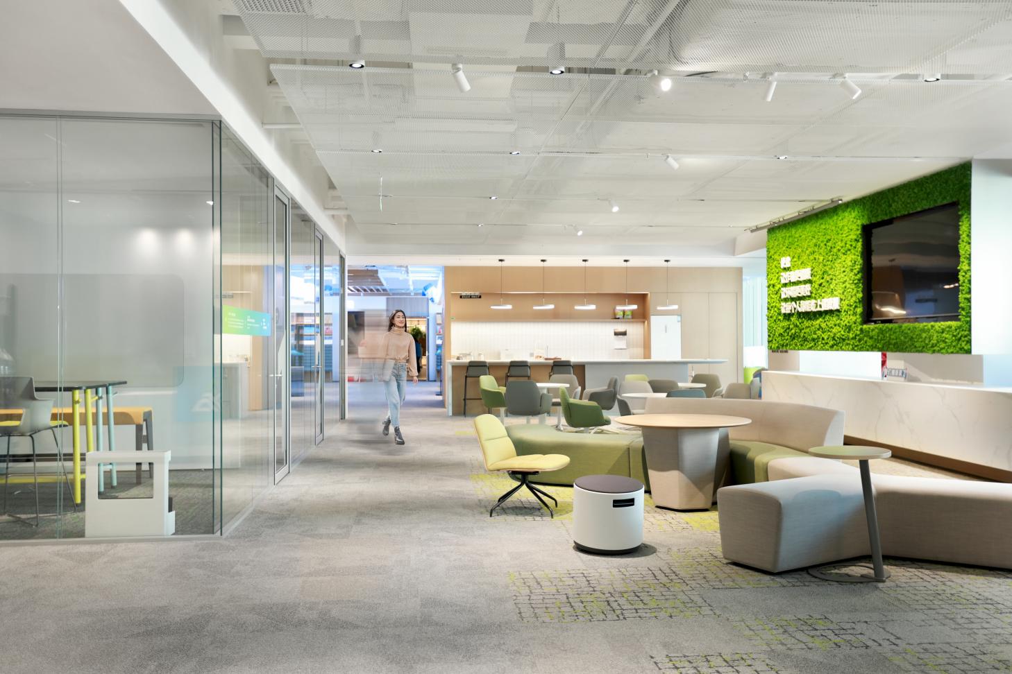 這家公司用 Steelcase 創(chuàng)新辦公，“圈粉”年輕人的秘訣