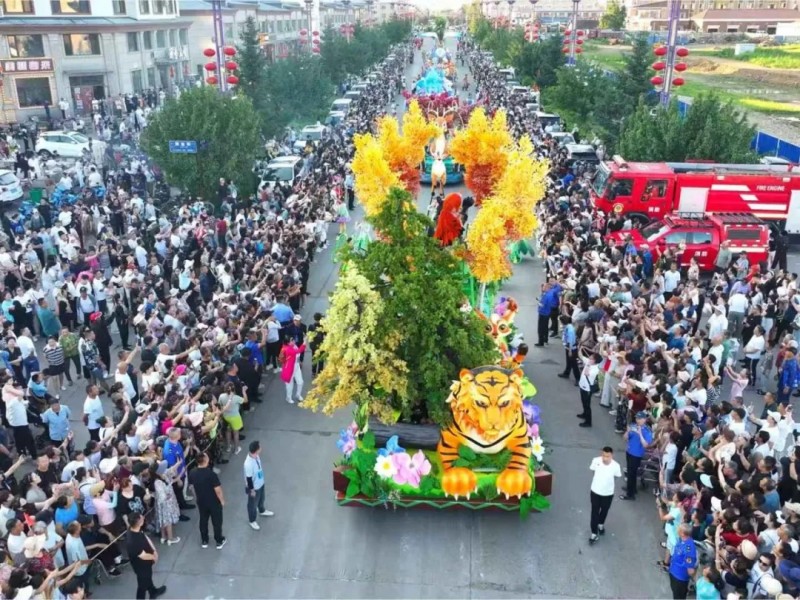 绿脉·金林“寻迹金祖·林海千年”森林节花车巡游盛大开幕