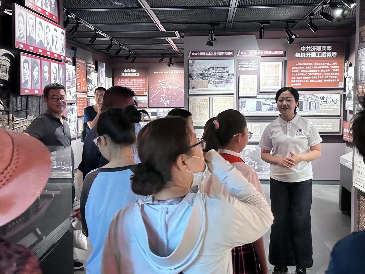 曲阜师范大学法学院实践队济南红色行:青春足迹镌刻法治初心 青年之声赓续齐鲁星火