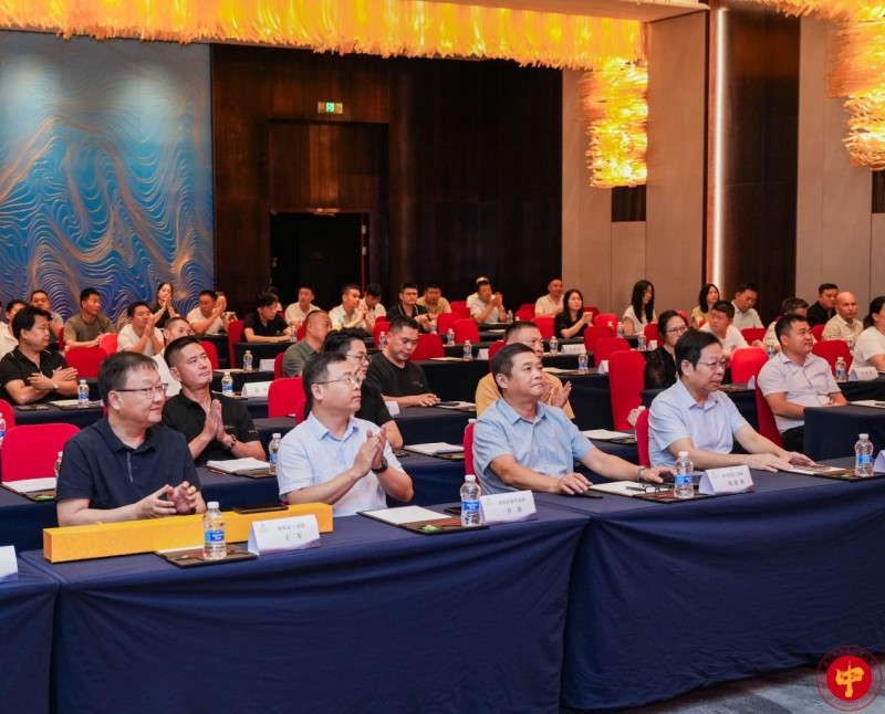 鹭岛天中架金桥：厦门市河南驻马店商会扬帆启航