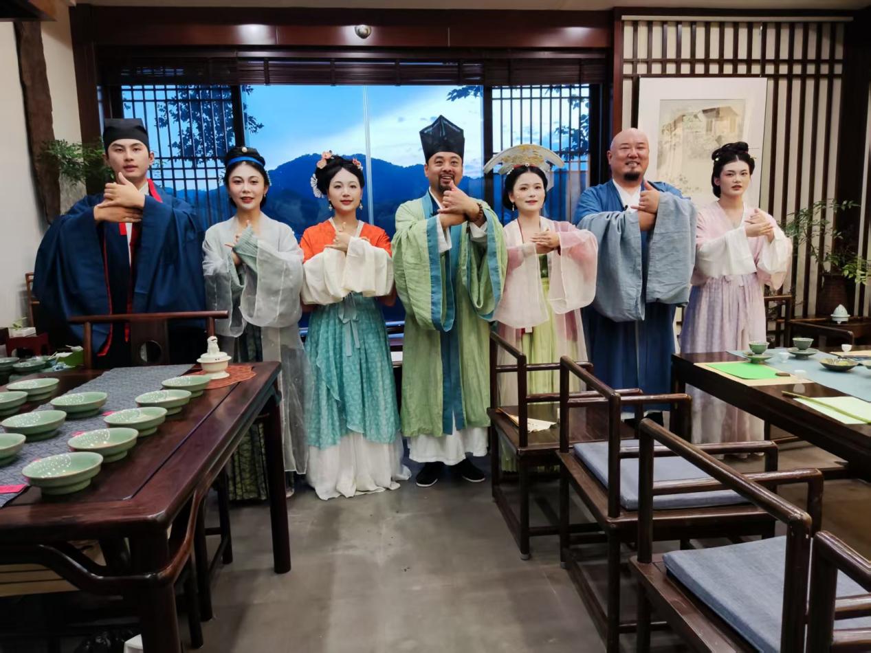 5276c66f53e60a42a110cc6f58a1700c