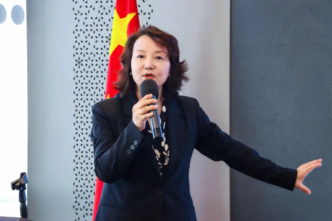 对话梁雅丽：专业是有效辩护的保障，责任是不负重托的动力丨精品能源环资律师