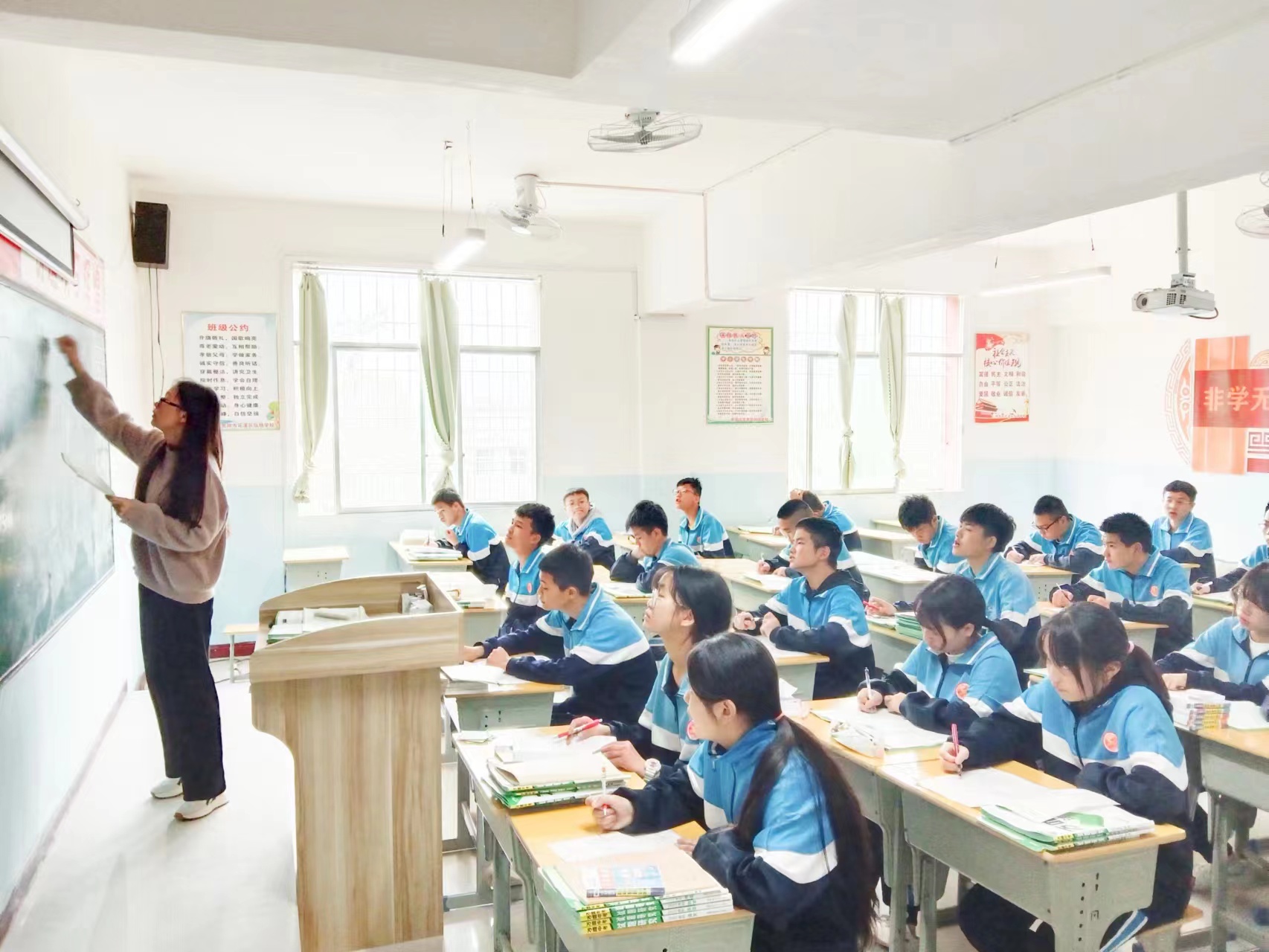 贵阳口碑好的封闭式初中学校找哪些，分析封闭式初中学校的教学质量