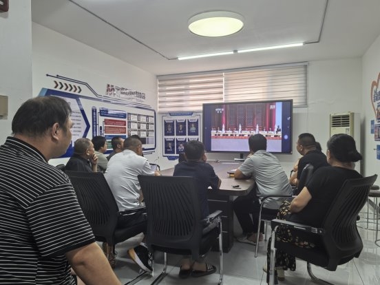 宁晋县自媒体协会共襄盛会：纪念中国人民抗日战争暨世界反法西斯战争胜利80周年阅兵观礼纪实