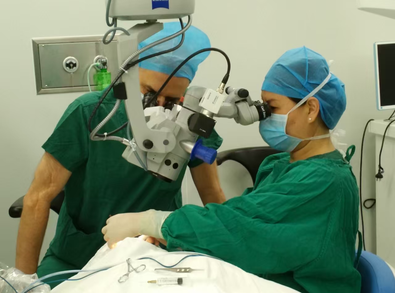 厦门眼科中心：双眼眼压失控、濒临失明 专家精准诊疗助力重获光明