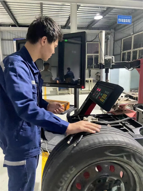洛阳机车高级技工学校校风好不好，洛阳机车高级技工学校报名咋进行?