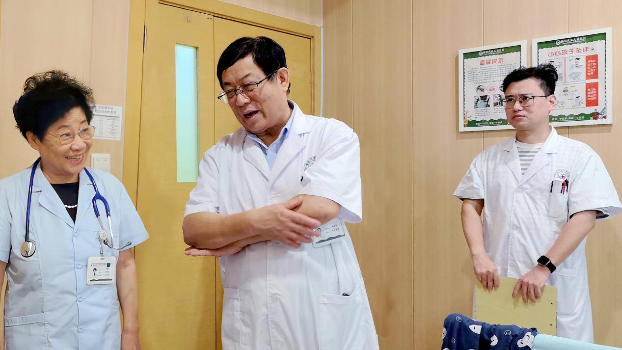 南京天佑儿童医院特邀江苏省名中医、南京中医药大学韩新民教授开展专家会诊