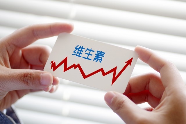 蓝若老师探营养：维生素E——是“细胞守护神”还是“生命锈刀”