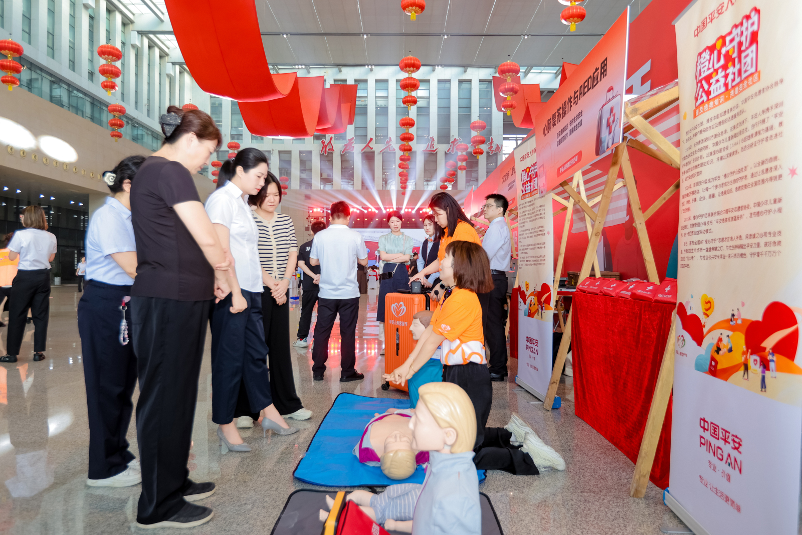 https://techchina.nancai.net/2025/0915/d64d2d9f52add0c.png