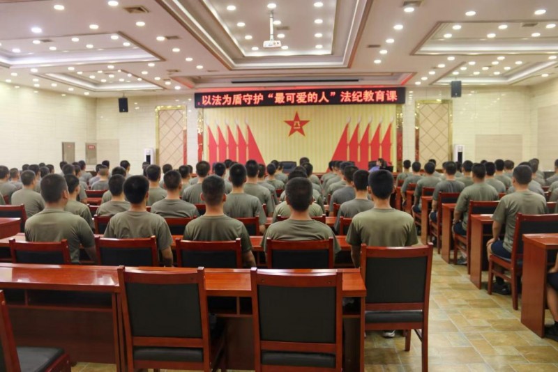 检察送法进军营，司法救助护军心