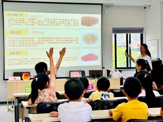“以爱为帆、岐黄为桨“苏卫青年守护童真“视”界