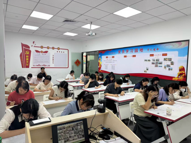 开学季的教育升级：龙文教育如何让学习能力与学科成绩双提升？
