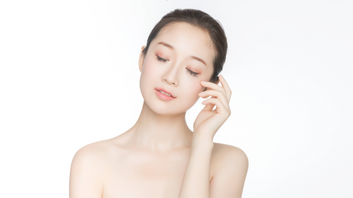 时序换季，肌表敏感——东方佰丽修颜瓶凝萃抗炎修护本真