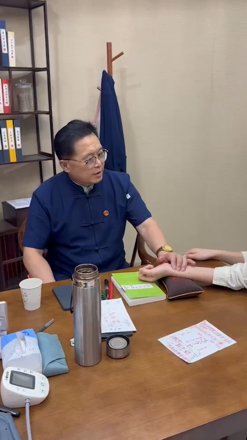 药香绕桨声,医馆藏城韵-------中华名医许志全