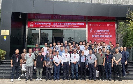 集体大合影.jpg