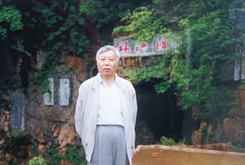 邵汉瑾：用文字书写平凡中的伟大