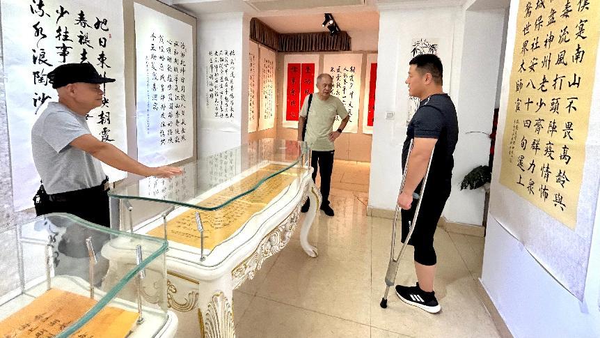 657da2fec947b2de5908ef3002ea0ddc