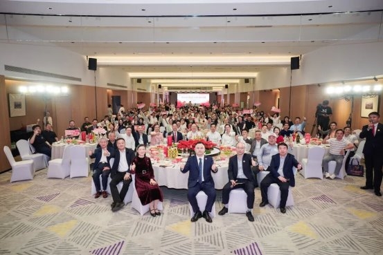 ​新质领航辟新域，江湖河海共潮生！天津市湖南岳阳商会第四届理事会换届庆典暨中秋团拜会成功举办