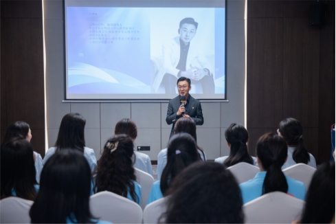 世界精神卫生日：心理学专家王澄栋解析心理服务 “人人可及” 的破局路径与未来图景