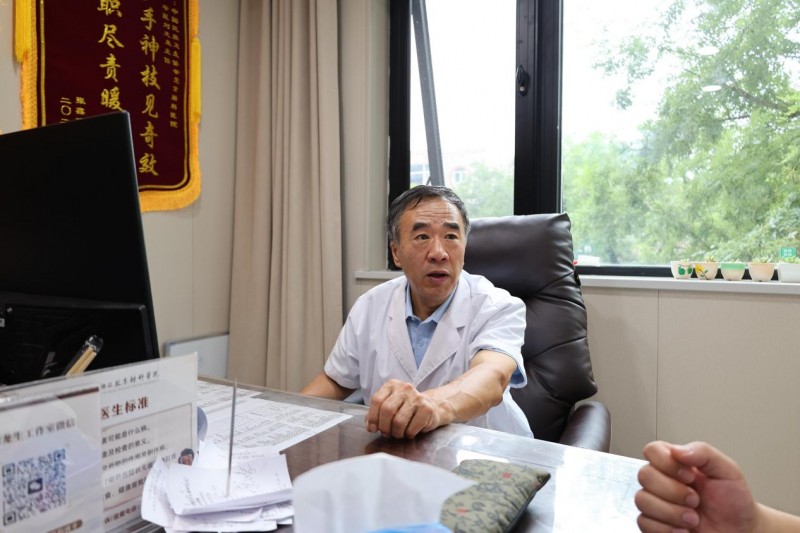 眩晕呕吐天旋地转是什么病怎么缓解？专家刘龙生为您解答
