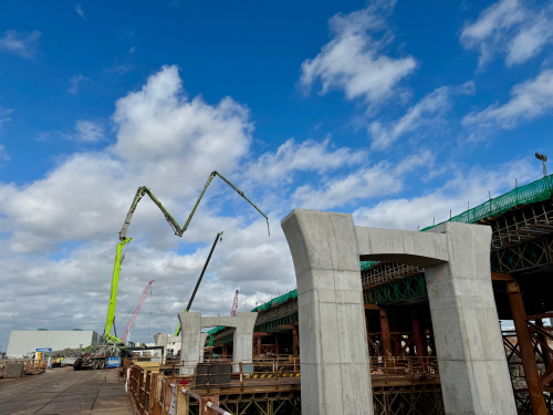 福建南安市滨海大道翔安连接线工程，首联箱梁顺利完成浇筑