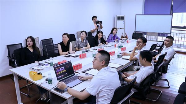 创新无界，韧性生长！德勤评审团来访新讯集团实地考察，共话高科技成长新范式