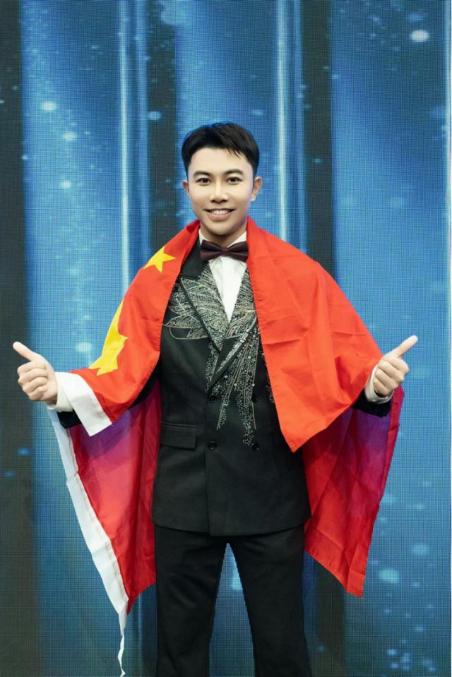 殿堂级古筝演奏家郭沛熹荣膺全球先生澳门冠军，东方美学闪耀世界舞台