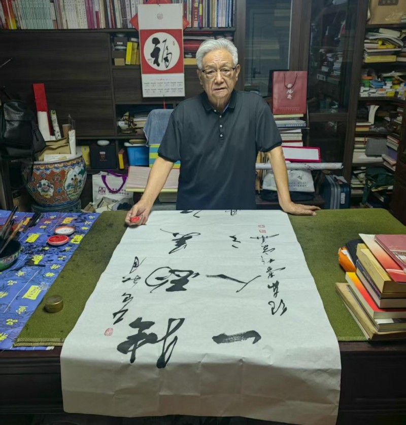 武警指挥学院原副院长纪东将军题字背后：独酌有机酱酒如何定义 “一人之乐” 的生活美学