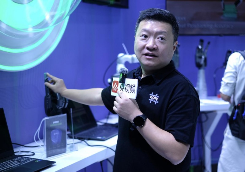 触觉增强世界模型引关注，一目科技IROS首秀定义机器人感知新维度