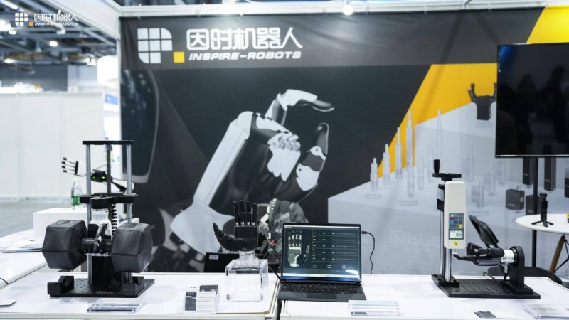 灵巧手头部企业亮相IROS，十年研制经验为灵巧操作保驾护航