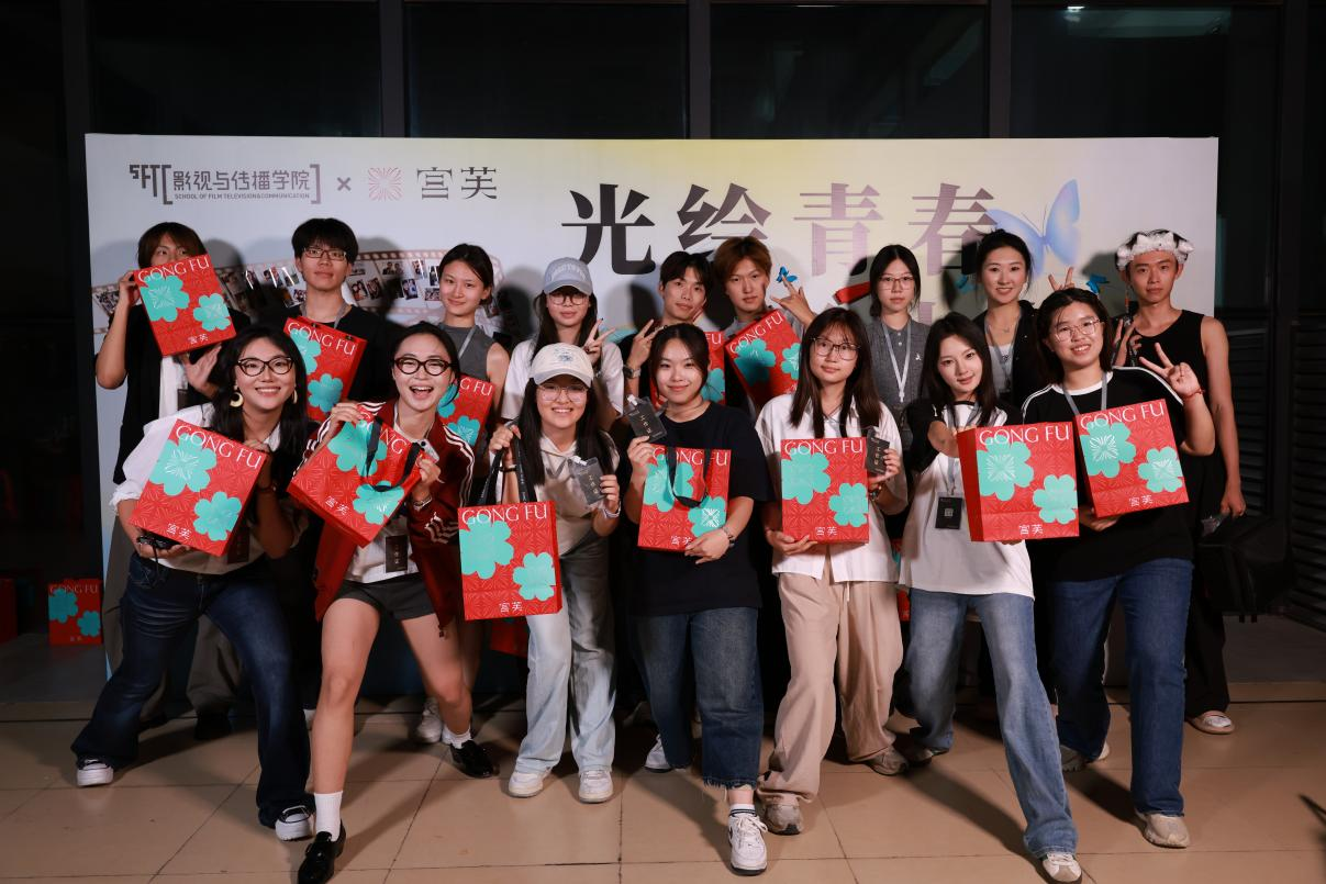 品牌竞相布局高校赞助：从运动到美妆，校企合作开辟新赛道