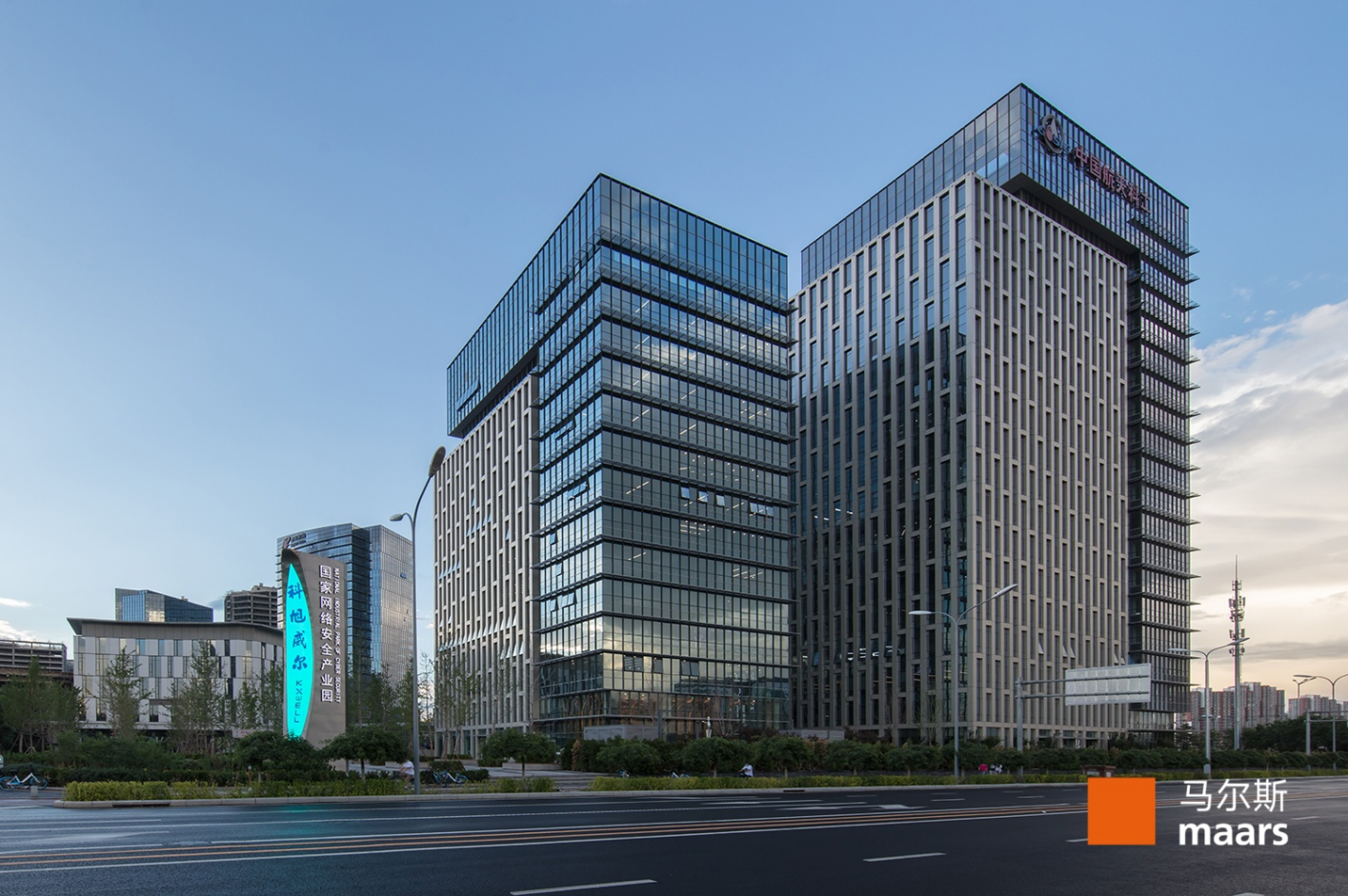 马尔斯Maars医疗空间隔断助力打造高效、环保的科研办公环境