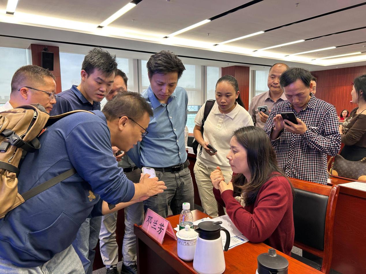 a60d86a33eb6bc9236fef32b964d705a