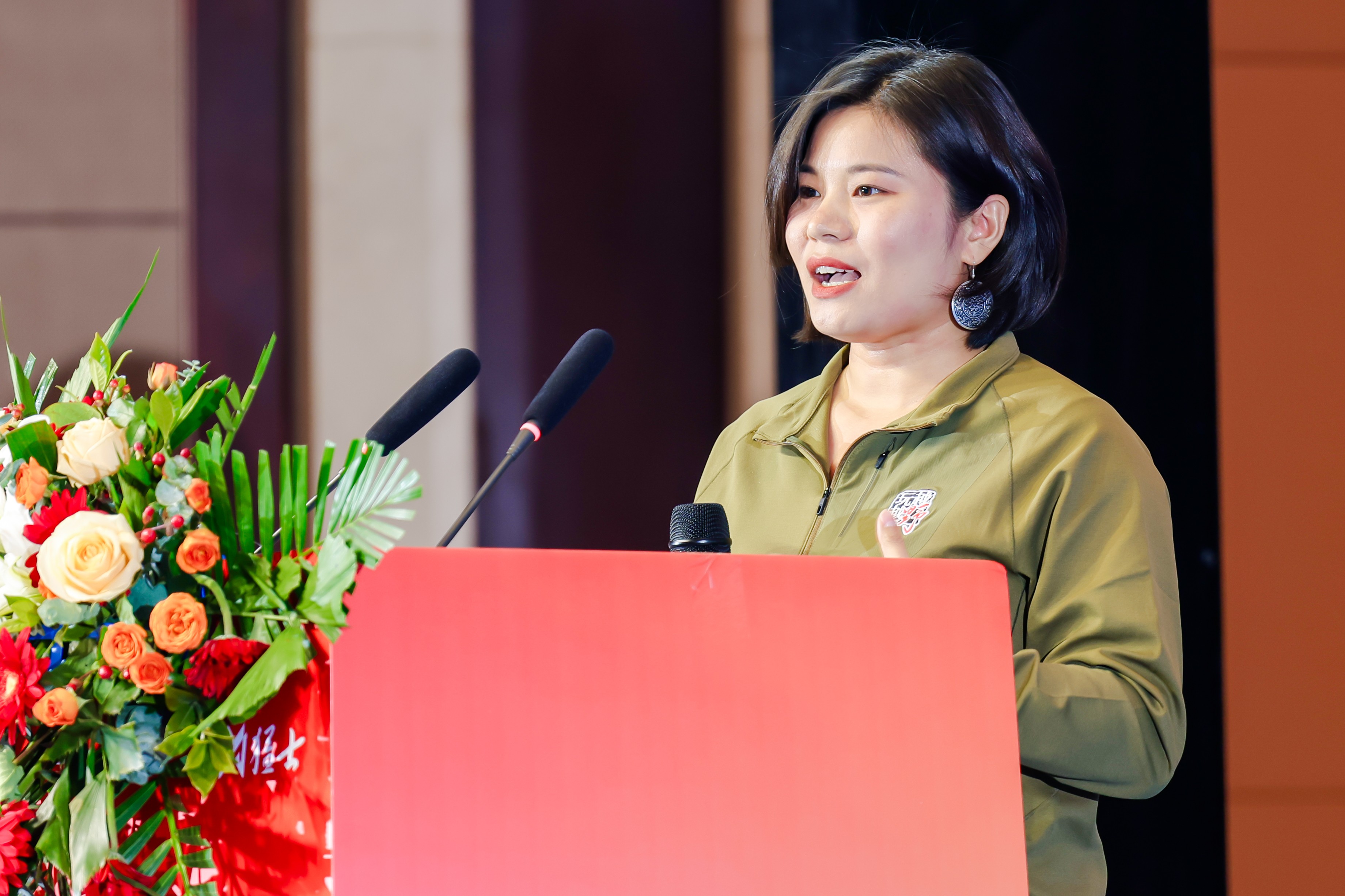 李敬敬.jpg