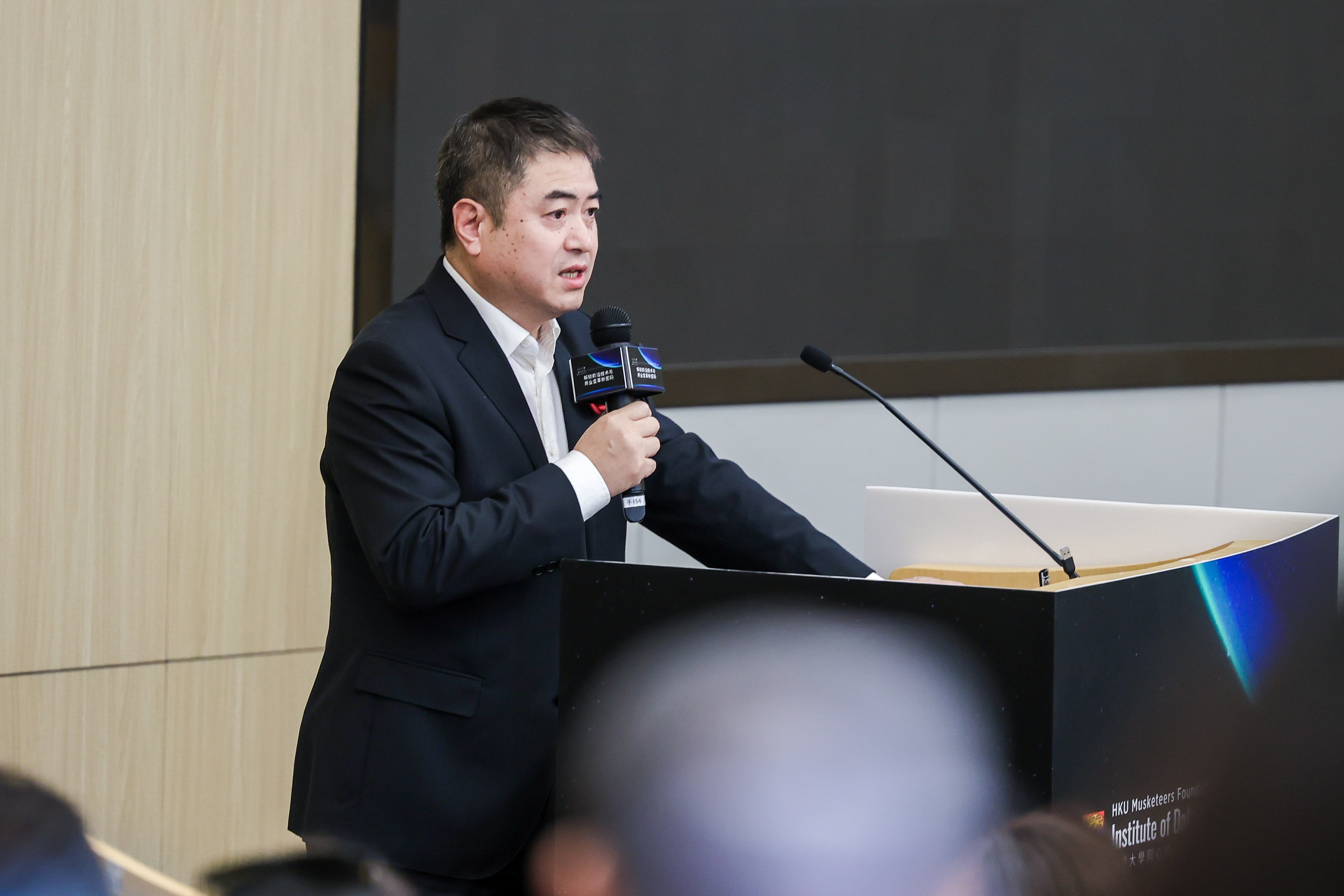 郑韶辉首度公开：穿透硬科技投资迷雾的“决策三问”_中华网