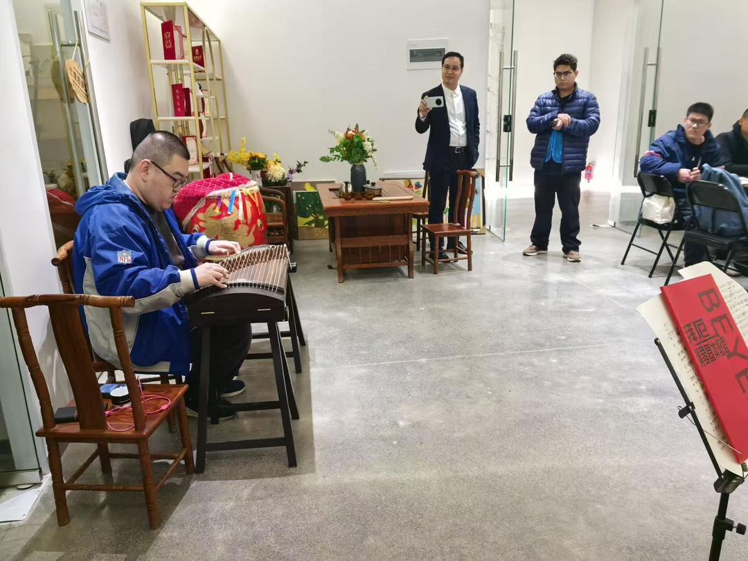 台胞吴慧娟母子助力厦岛特教 融合课程为自闭症青年铺就业路