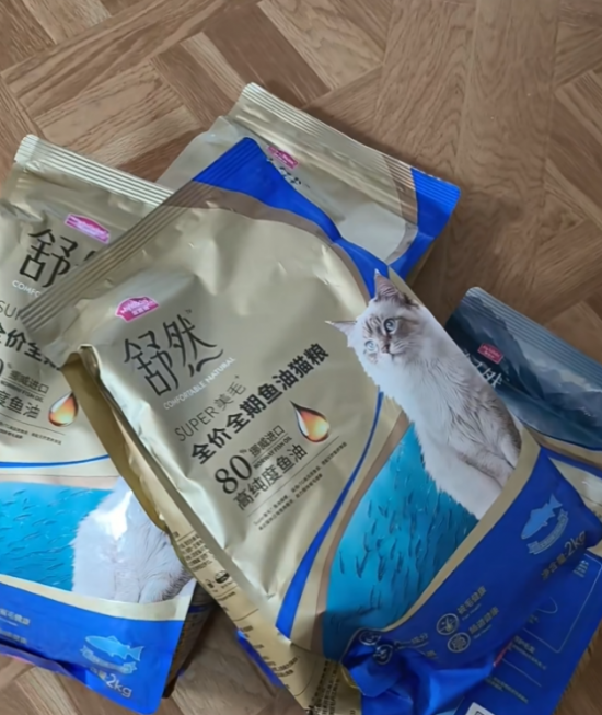 麦富迪舒然鱼油猫粮---我家“掉毛怪”终于不“飞毛”了