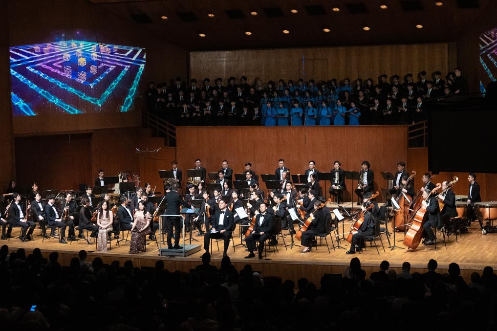 港城大引发艺术与科学碰撞 量子与音符的百年对话