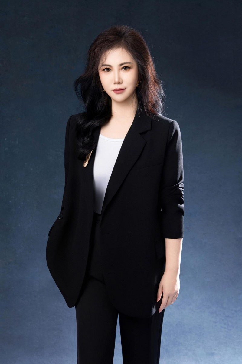 巾帼建功耀华夏 同心筑梦向未来 刘爽荣膺 华人楷模2025杰出女性 称号