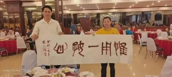 云图片