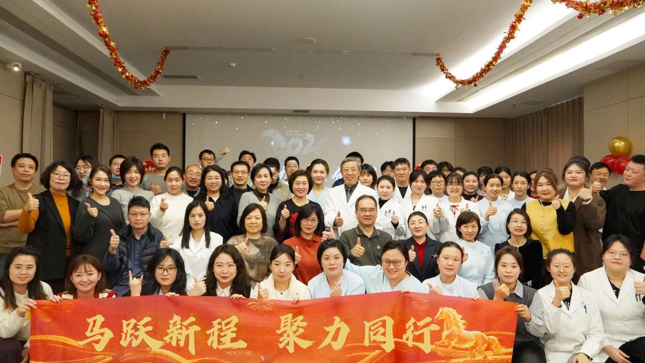 b37d09e0754022edea3f7879c2d33c85