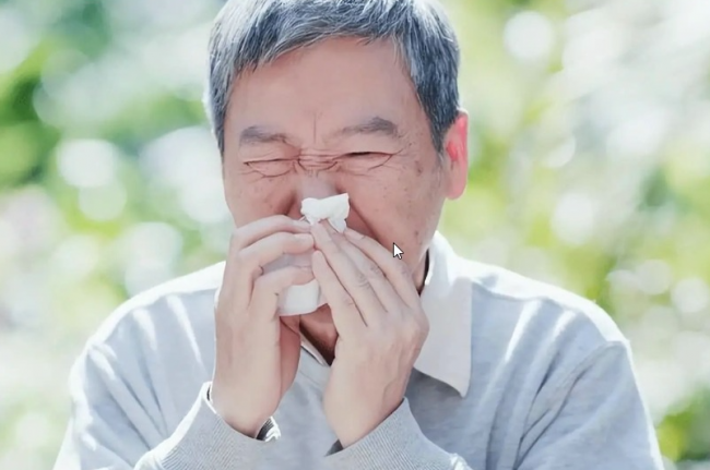 40岁后NAD+减半，春困易感冒睡不深？三井NMN帮中老年人三线同步破局