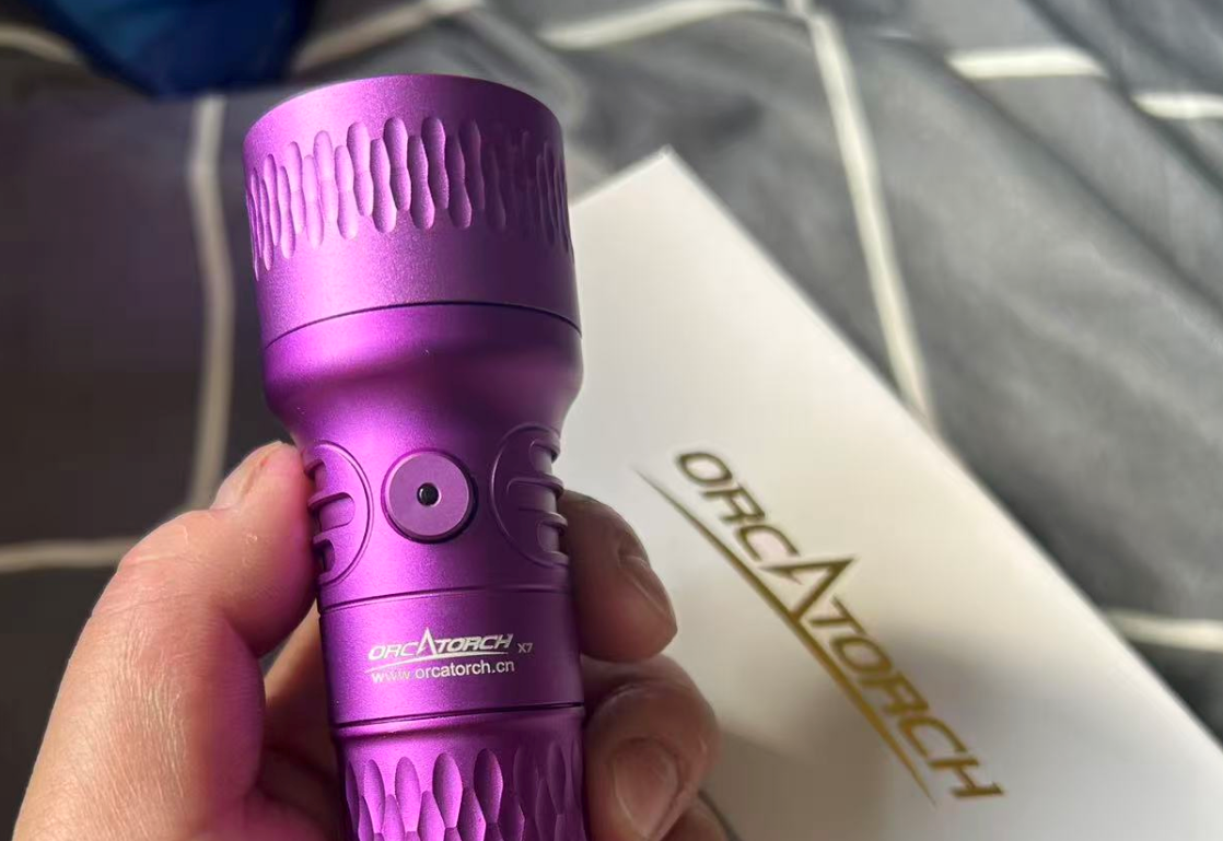 虎鲸X7 潜水手电筒